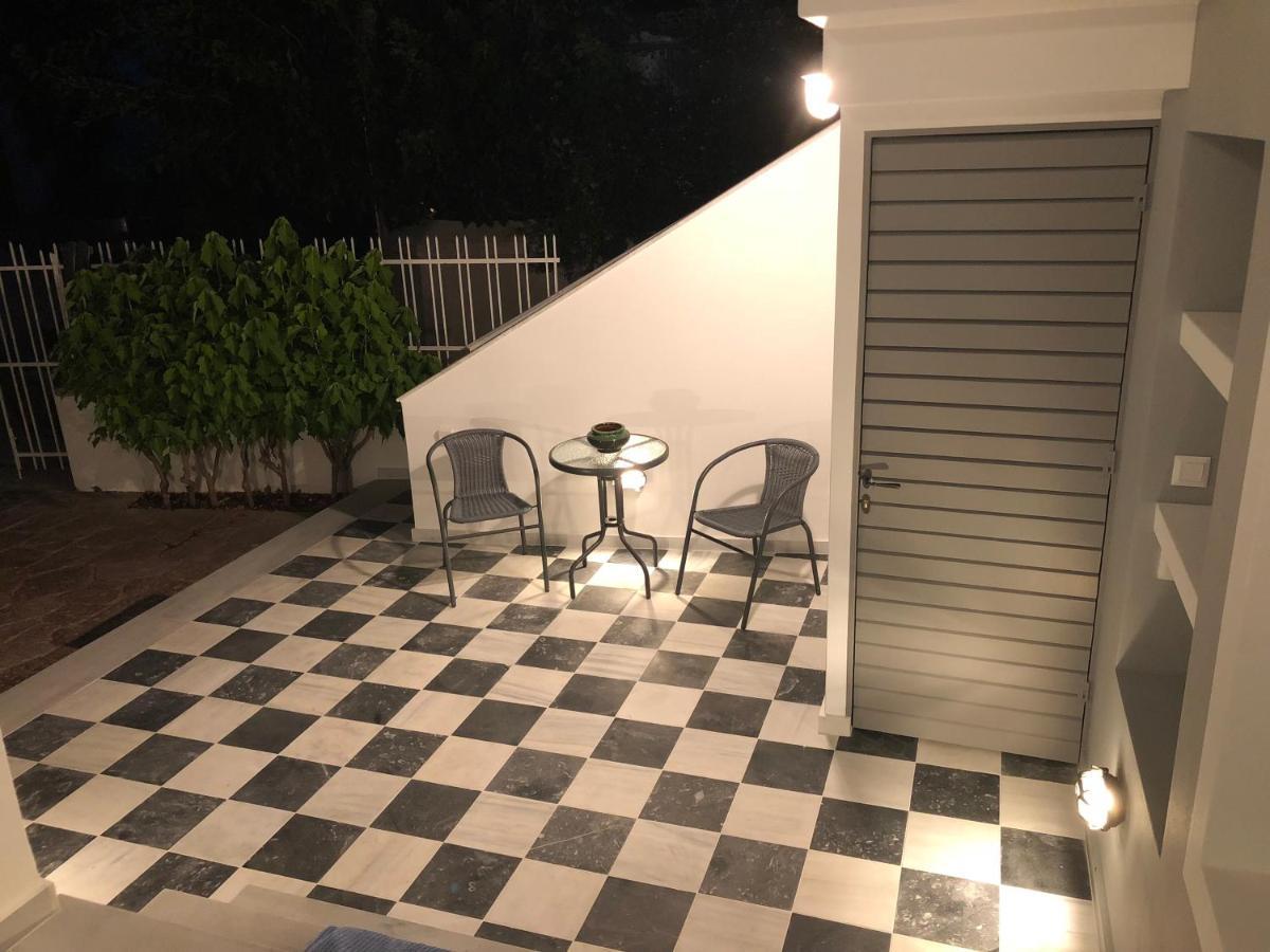 The Elegant Summer House Spetses Town Exterior photo